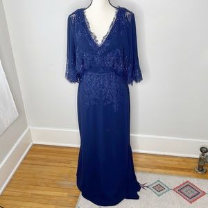 NWOT Pronovias Navy lace gown